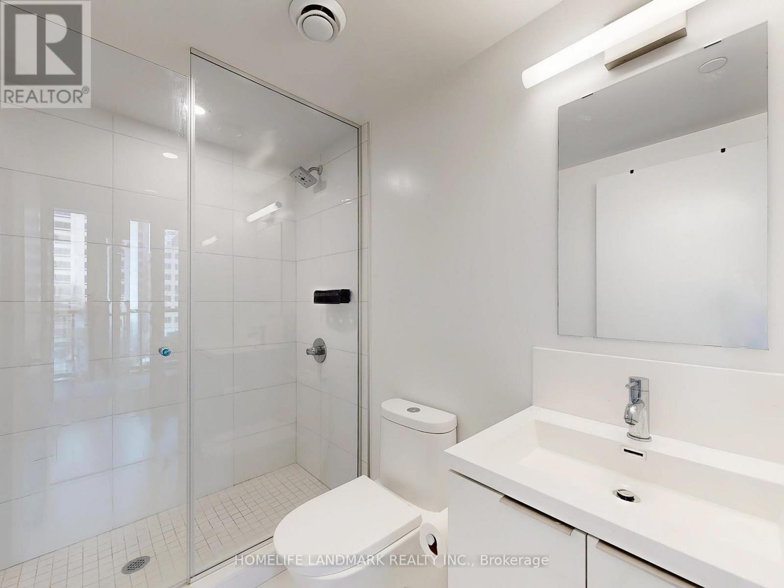 Photo 17 of 403 238 Simcoe Street, Toronto ON