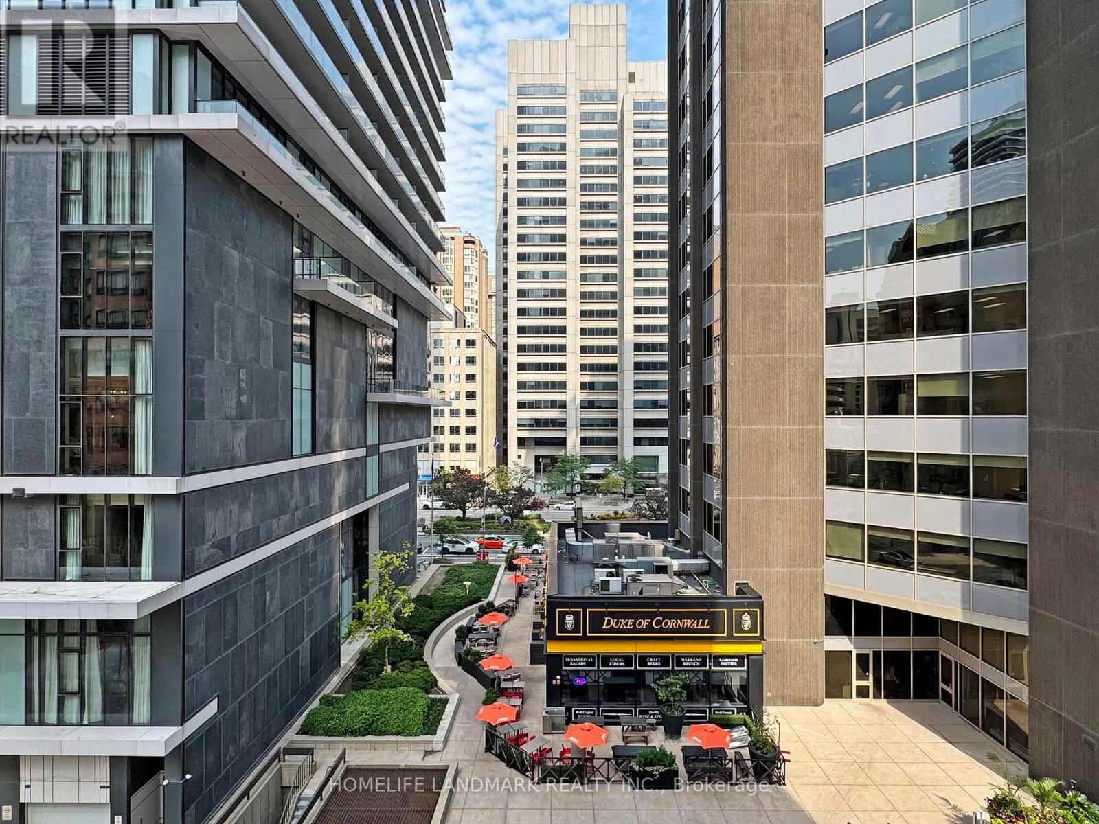 Photo 21 of 403 238 Simcoe Street, Toronto ON