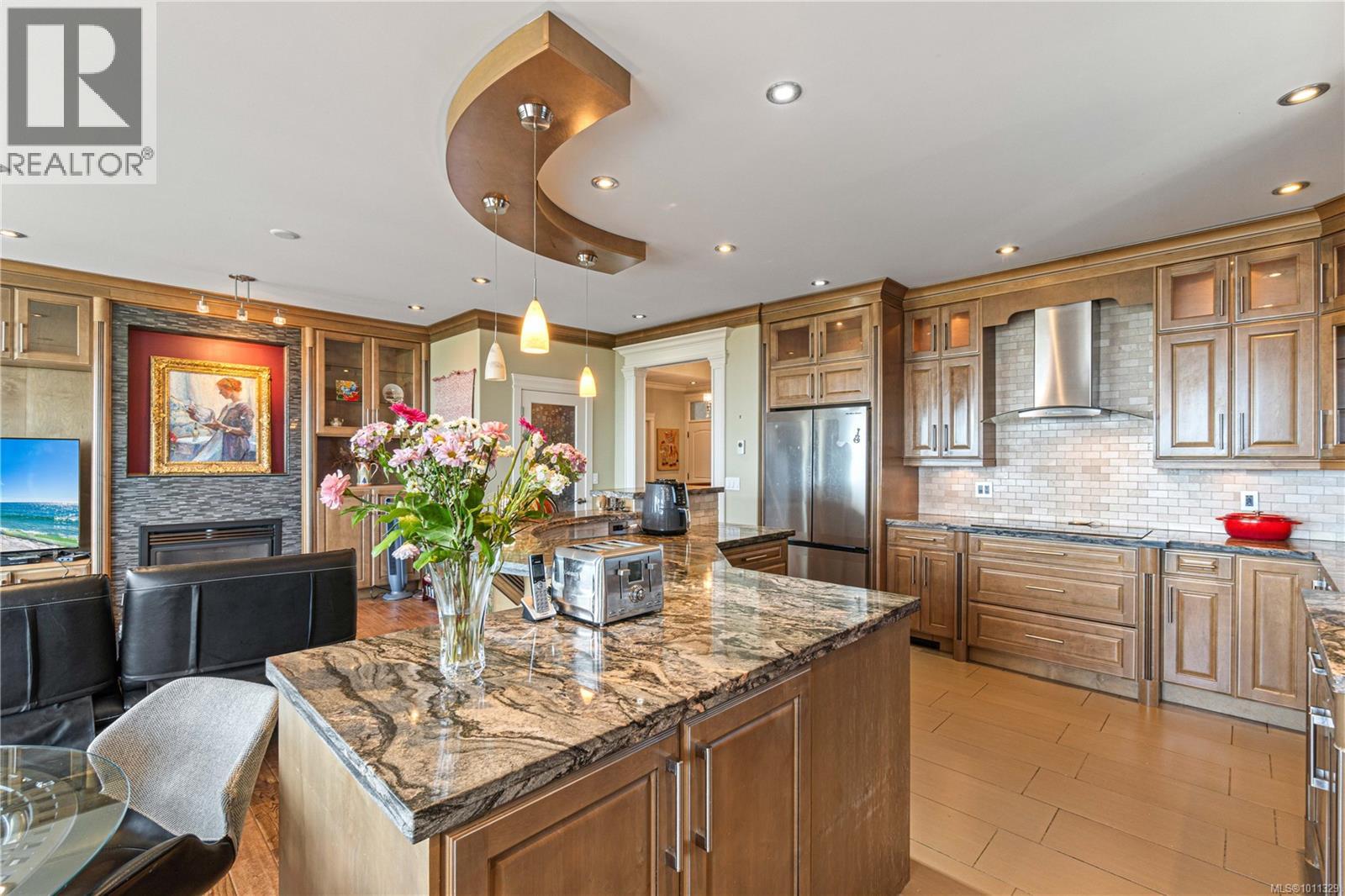 Photo 6 of 4576 Laguna Way, Nanaimo BC