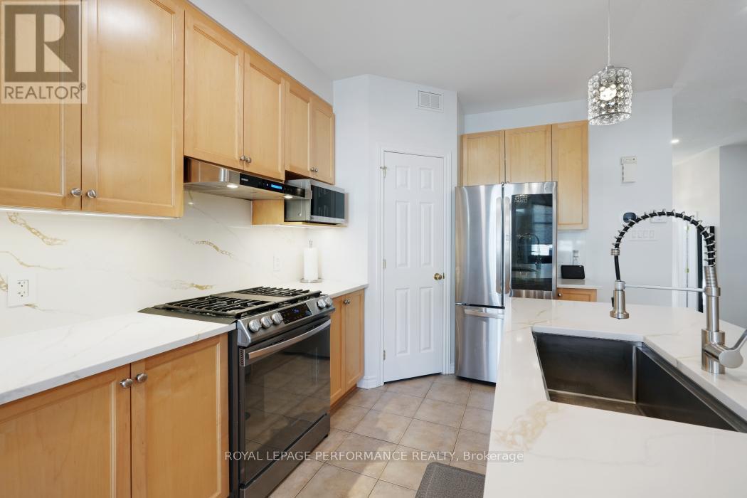 Photo 13 of 4271 Kelly Farm Drive, Ottawa ON