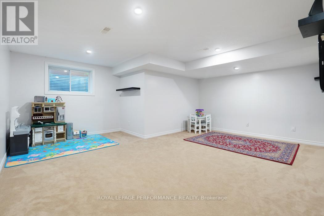 Photo 28 of 4271 Kelly Farm Drive, Ottawa ON