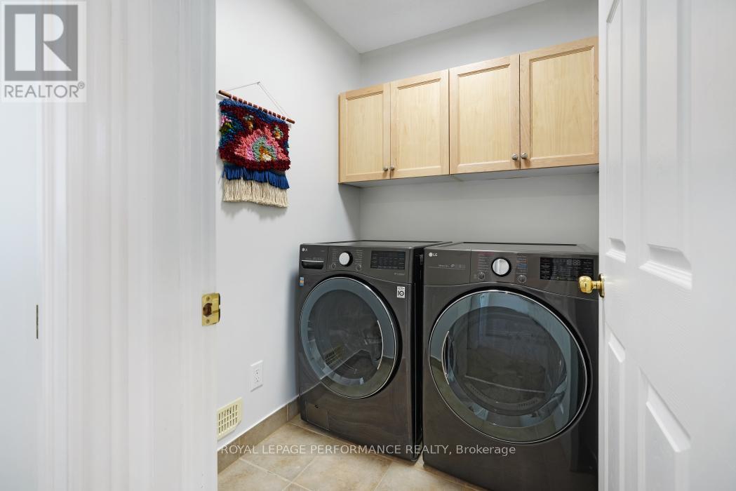 Photo 22 of 4271 Kelly Farm Drive, Ottawa ON