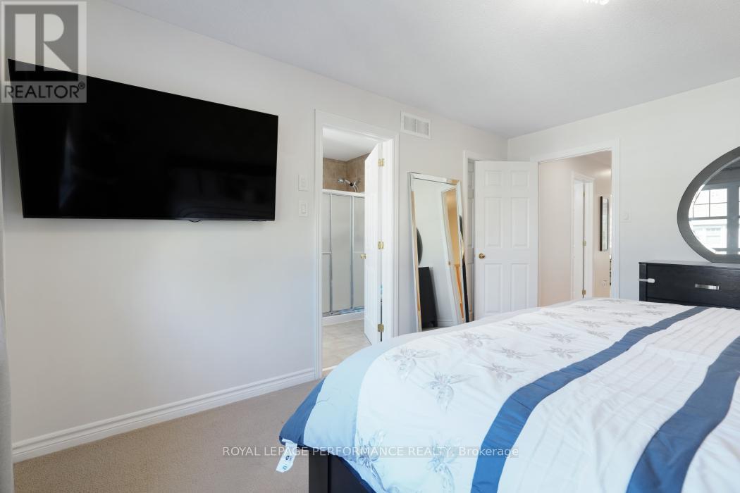 Photo 19 of 4271 Kelly Farm Drive, Ottawa ON