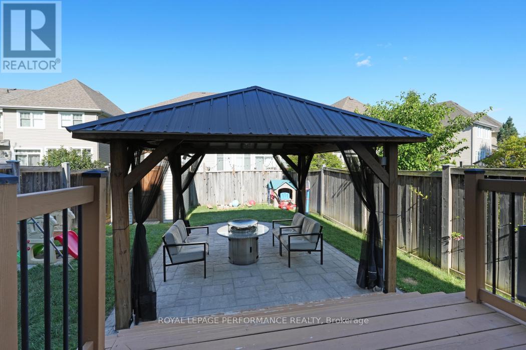 Photo 31 of 4271 Kelly Farm Drive, Ottawa ON