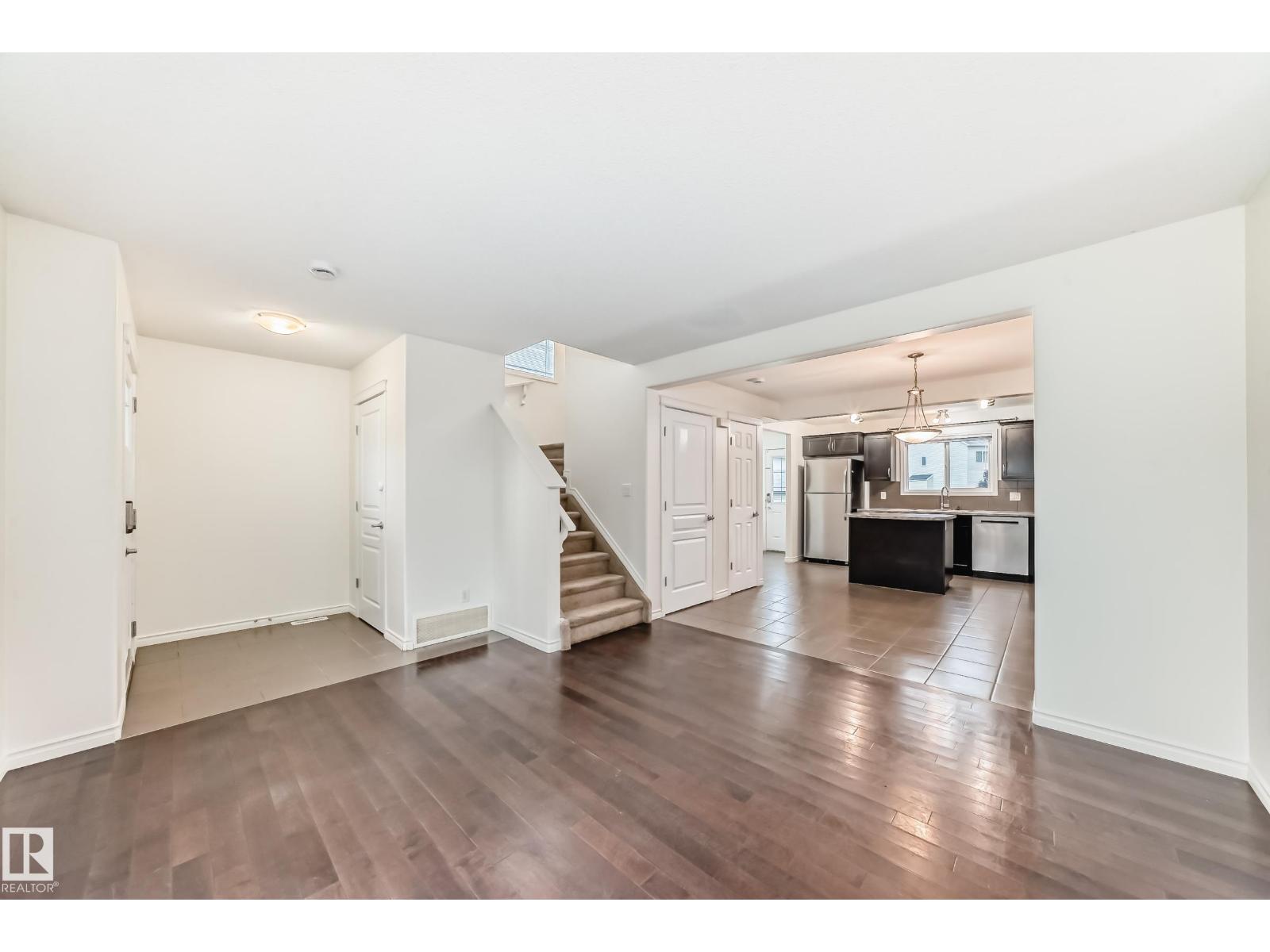 Photo 7 of 351 Secord Bv Nw, Edmonton AB