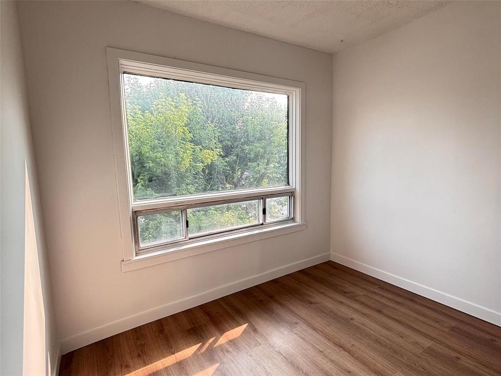 Photo 11 of 441 Mountain Avenue, Winnipeg MB
