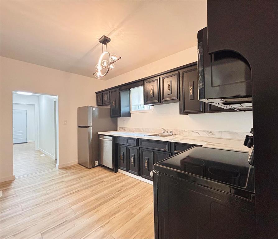 Photo 6 of 441 Mountain Avenue, Winnipeg MB