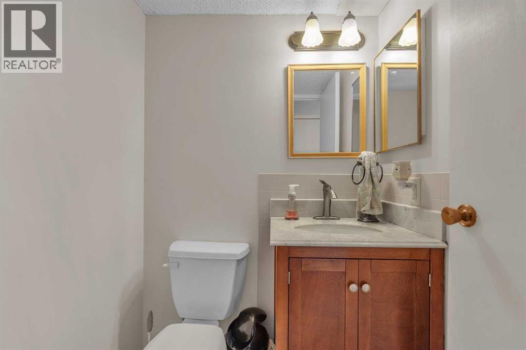 Single Family House for Sale in    Street NE Temple Calgary 