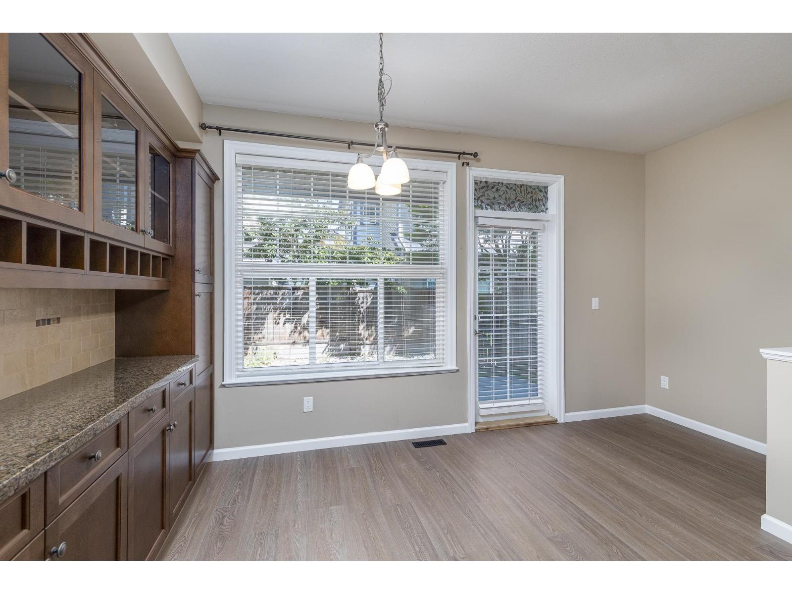 Photo 16 of 28 20831 70 Avenue, Langley BC