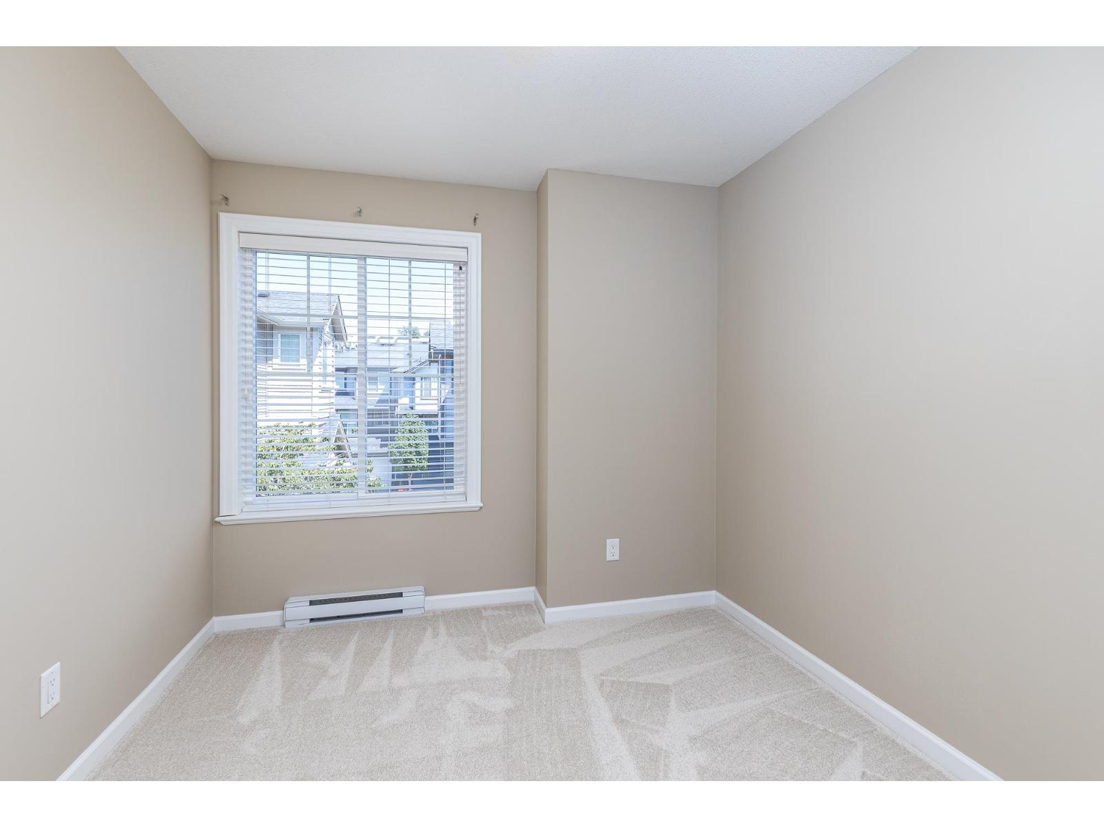 Photo 30 of 28 20831 70 Avenue, Langley BC