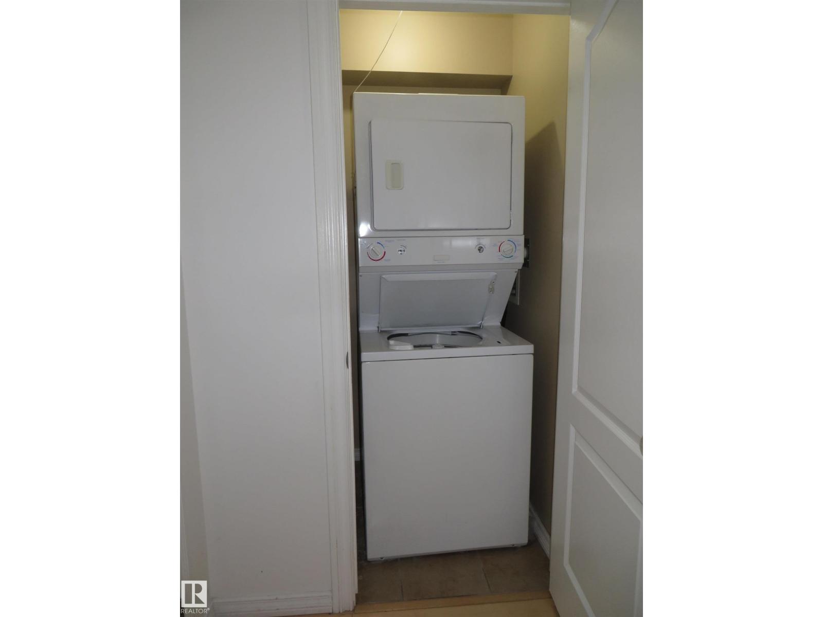 Photo 24 of 102 10547 83 Av Nw, Edmonton AB