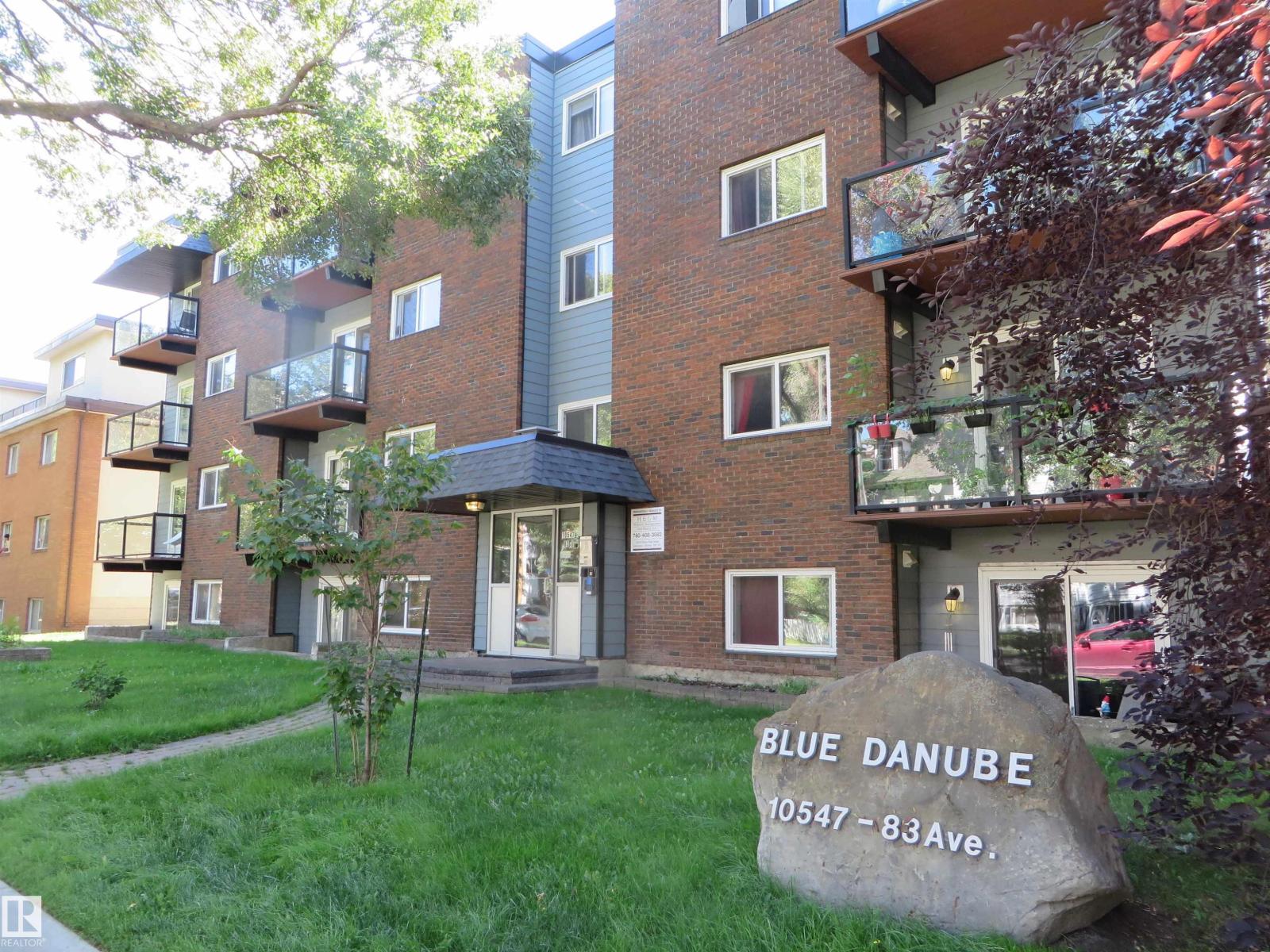 Photo 1 of 102 10547 83 Av Nw, Edmonton AB
