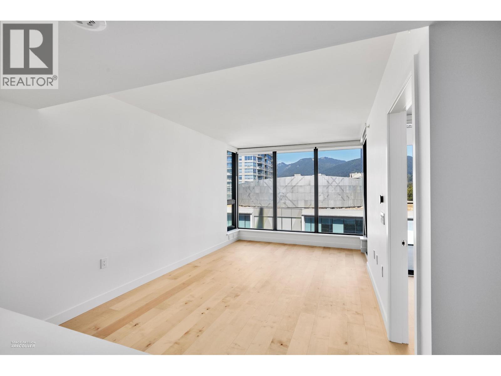 Photo 9 of 807 135 E 13 Th Street, Vancouver BC