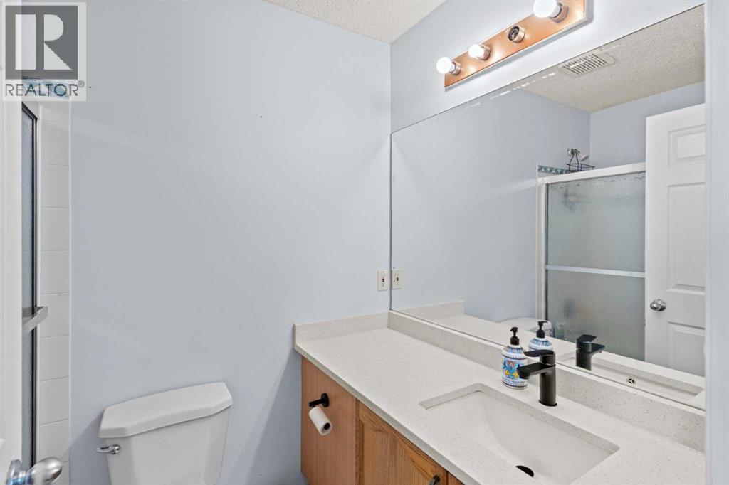 Single Family House 4 Level for Sale in  Laguna Way NE Monterey Park Calgary 