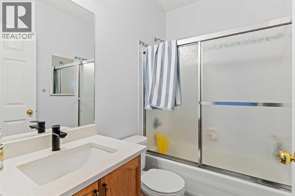 Single Family House 4 Level for Sale in  Laguna Way NE Monterey Park Calgary 