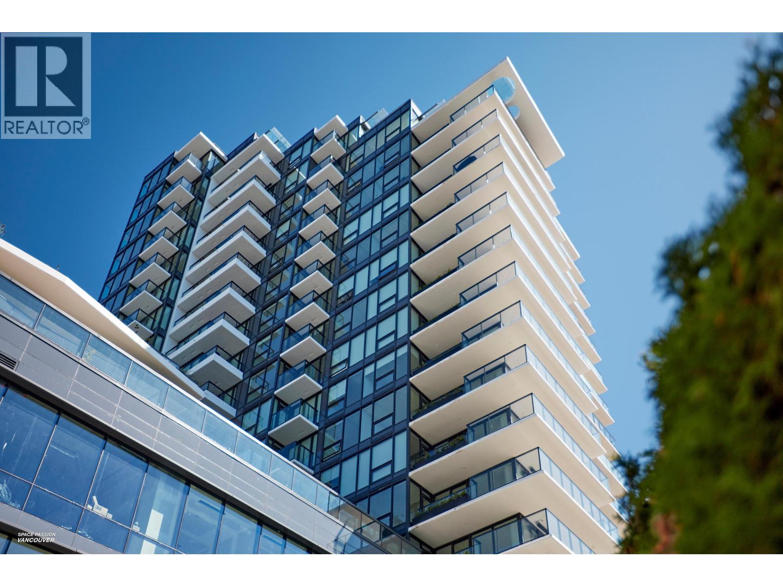 Photo 2 of 807 135 E 13 Th Street, Vancouver BC