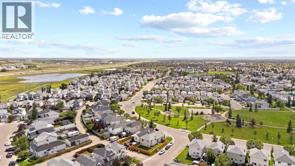 Single Family House 4 Level for Sale in  Laguna Way NE Monterey Park Calgary 