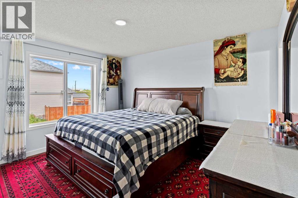 Single Family House 4 Level for Sale in  Laguna Way NE Monterey Park Calgary 
