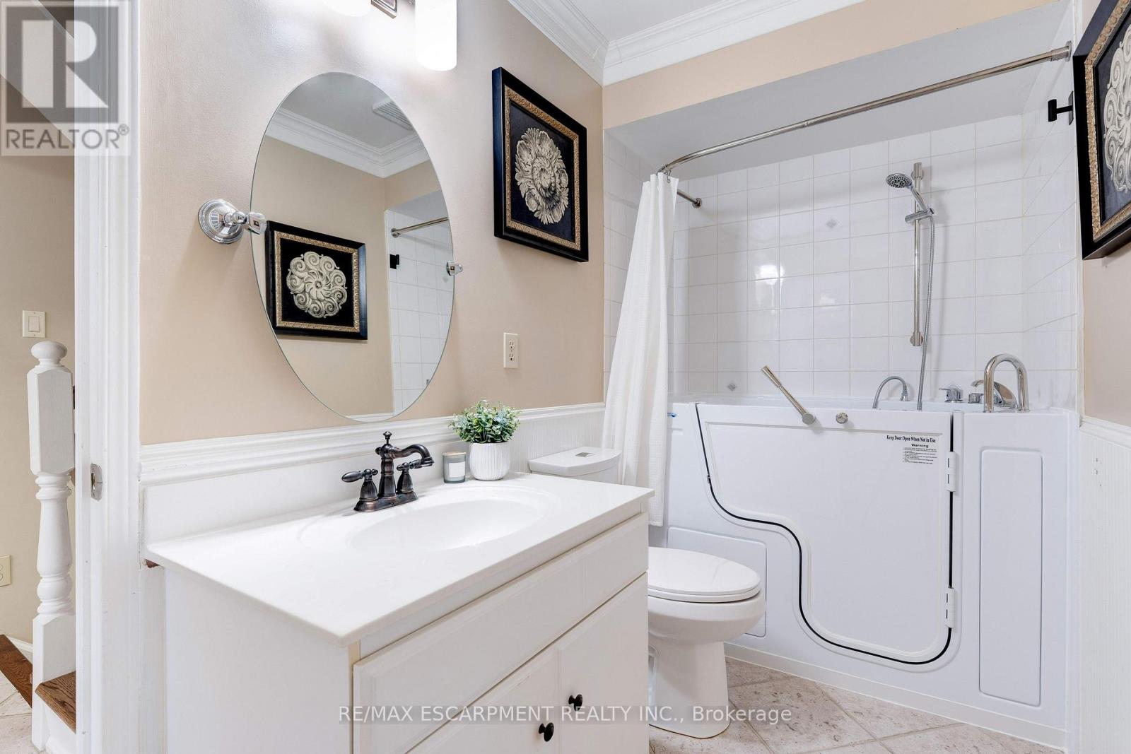 Photo 21 of 10 2774 King Street E, Hamilton ON