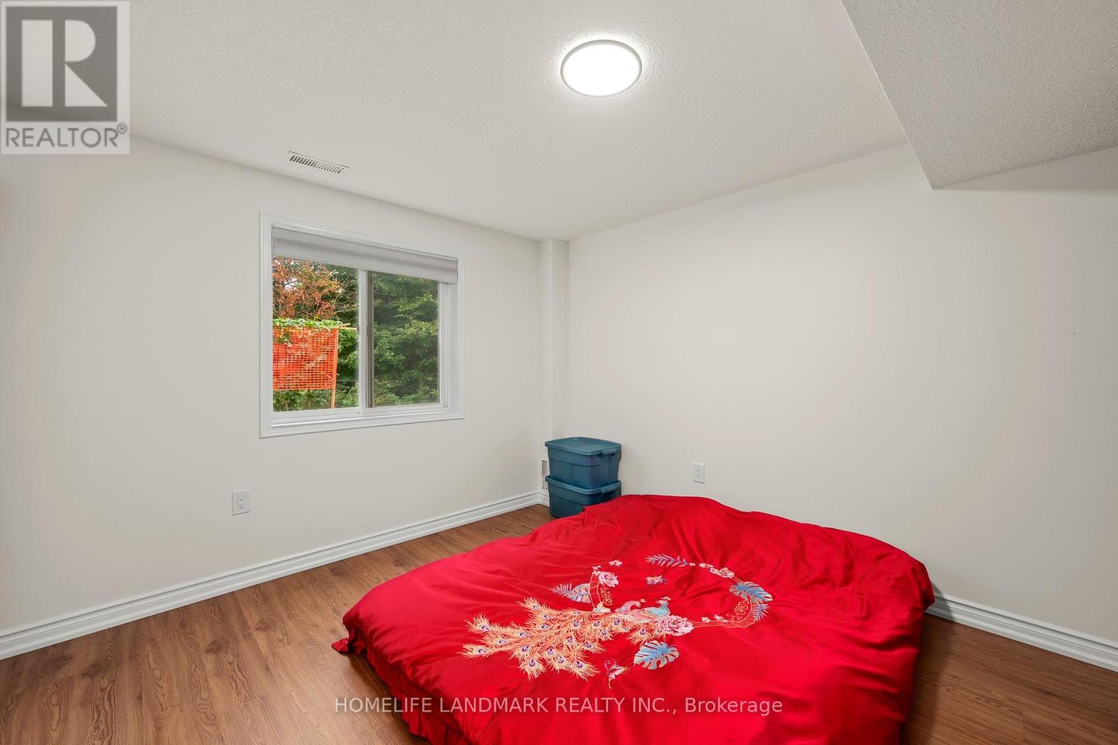 Photo 10 of 196 Columbia Road, Barrie ON