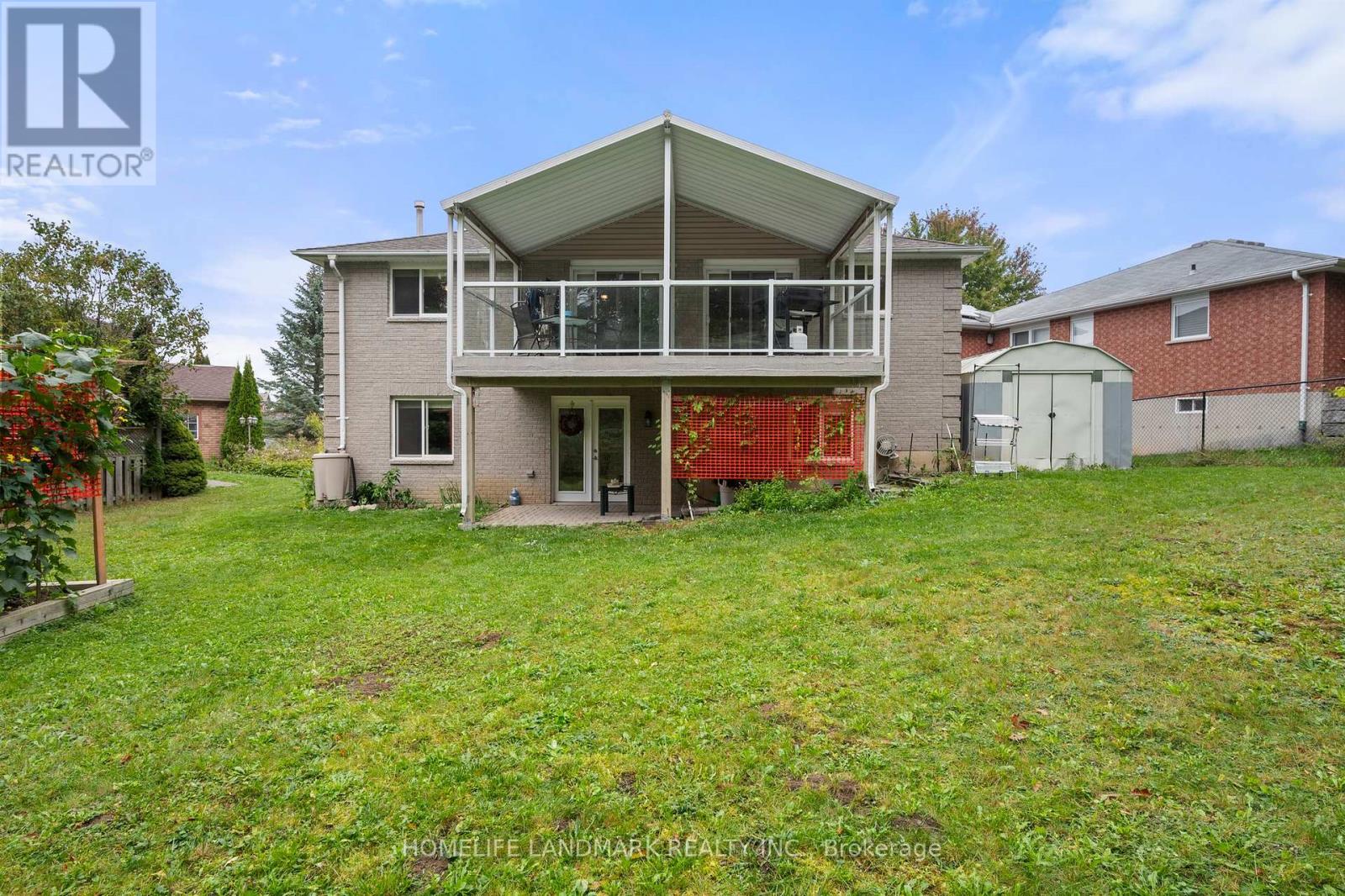 Photo 12 of 196 Columbia Road, Barrie ON