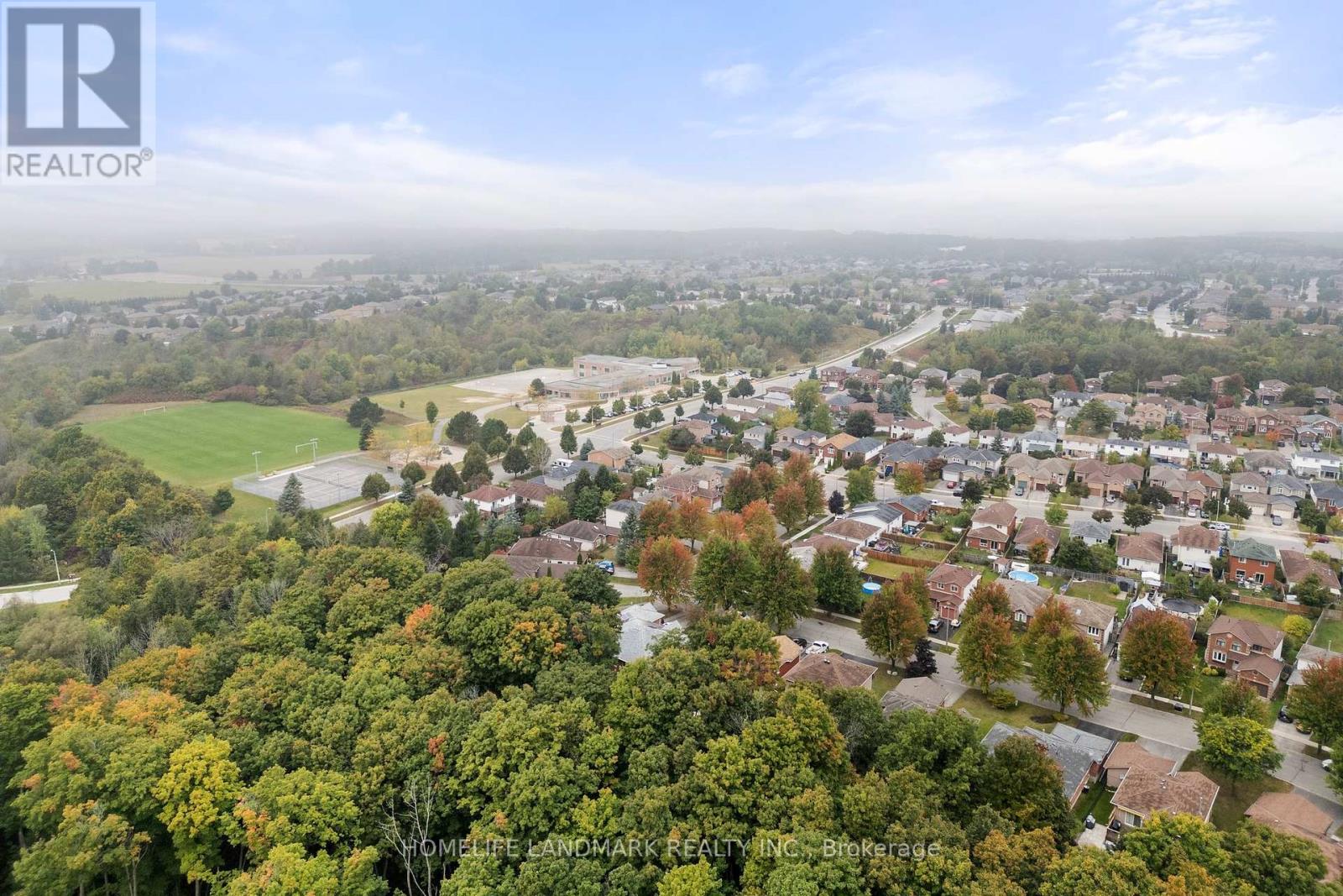 Photo 13 of 196 Columbia Road, Barrie ON