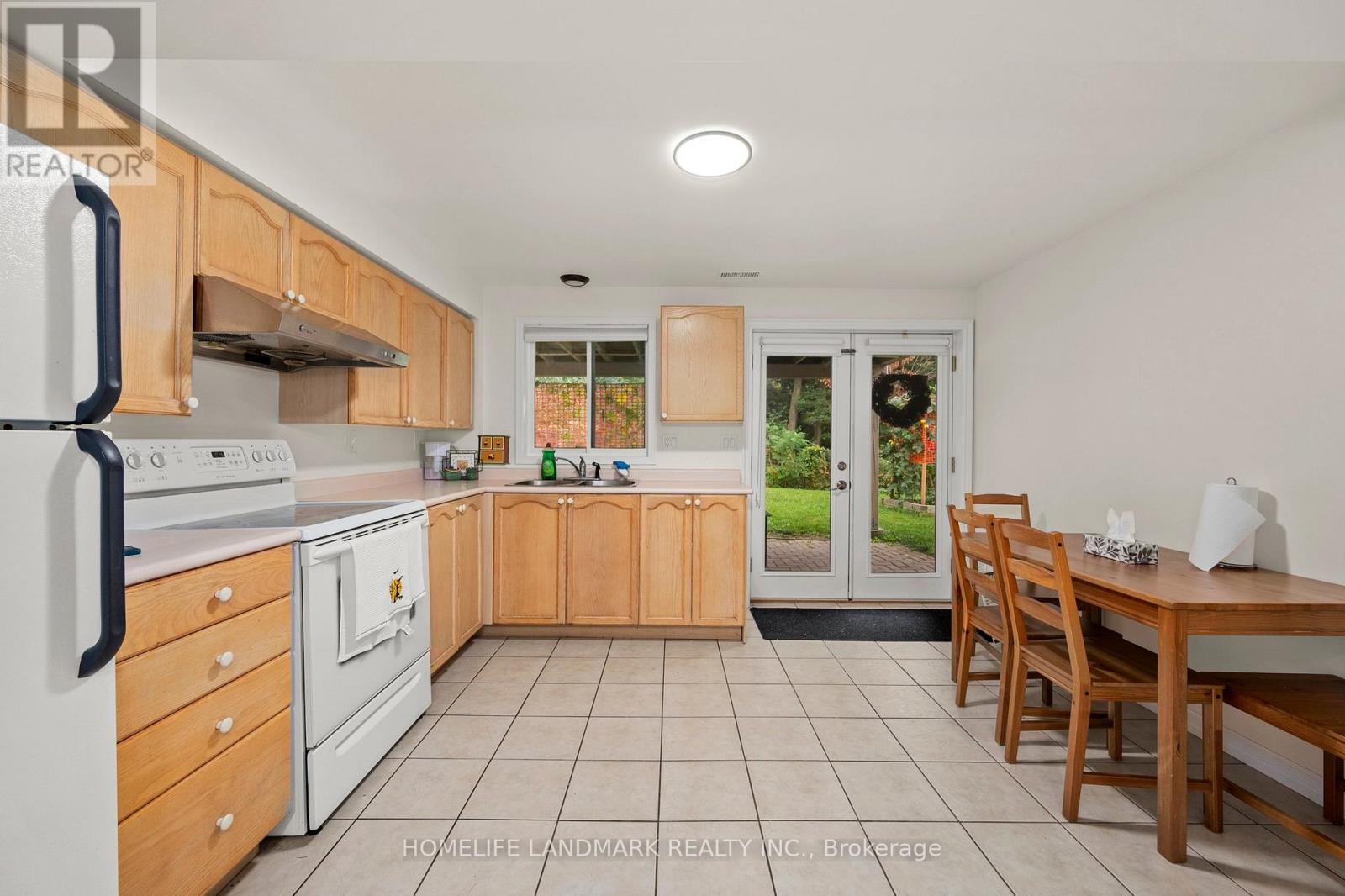 Photo 8 of 196 Columbia Road, Barrie ON