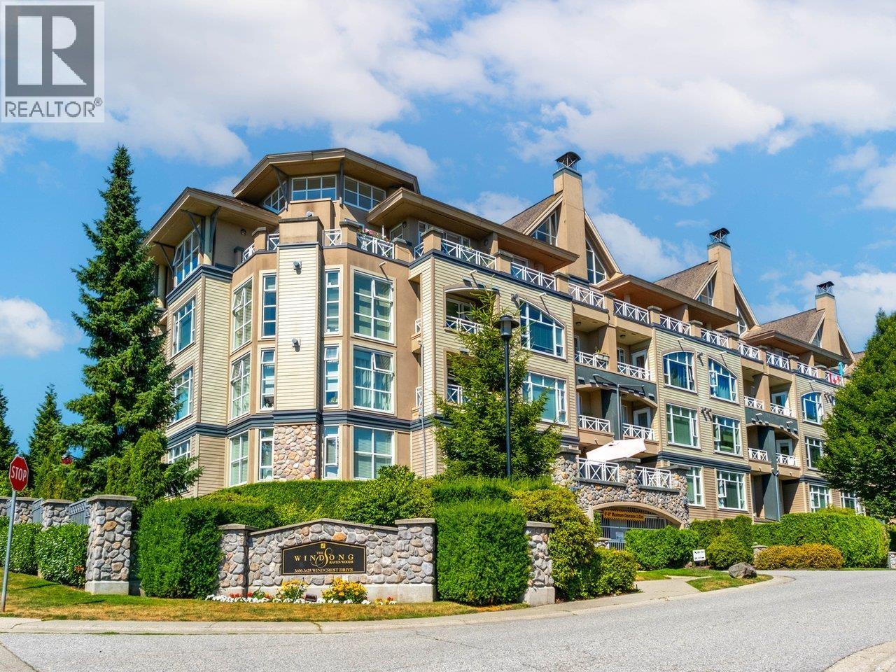 Photo 4 of 204 3600 Windcrest Drive, North Vancouver BC