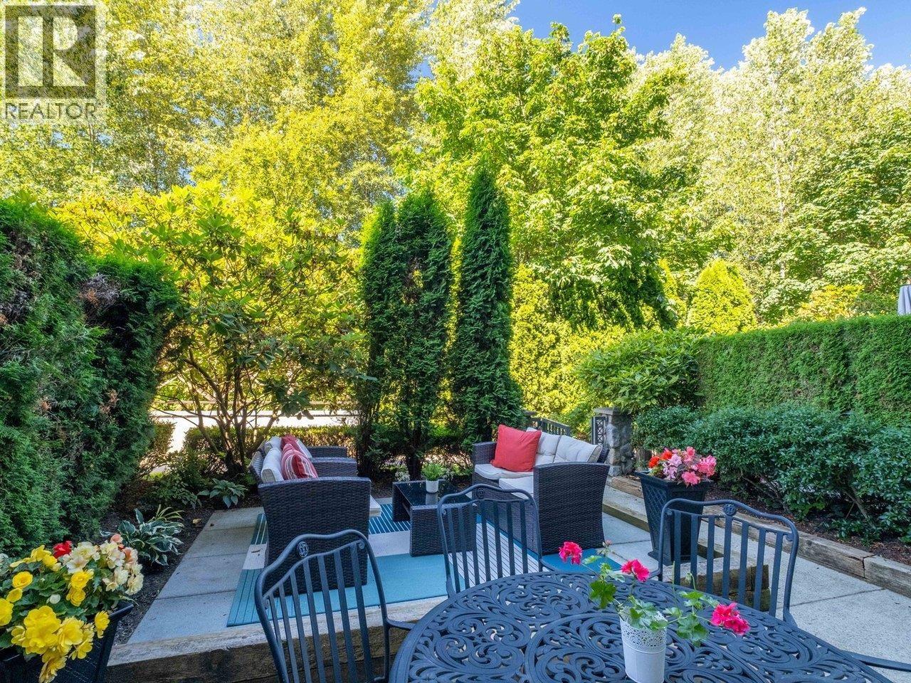 Photo 3 of 204 3600 Windcrest Drive, North Vancouver BC