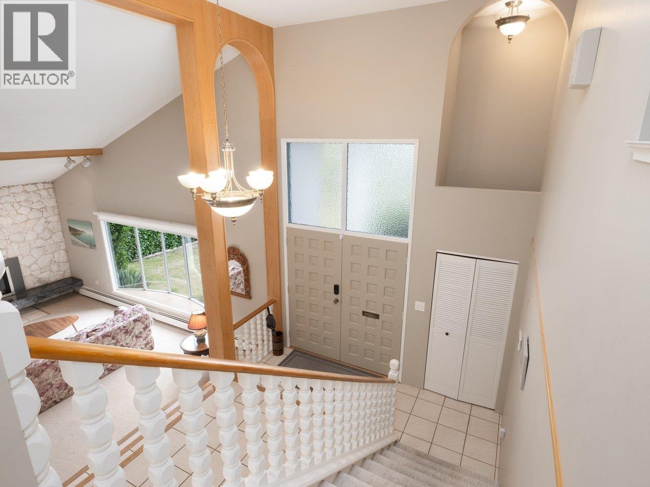 Photo 30 of 375 Fairway Drive, North Vancouver BC