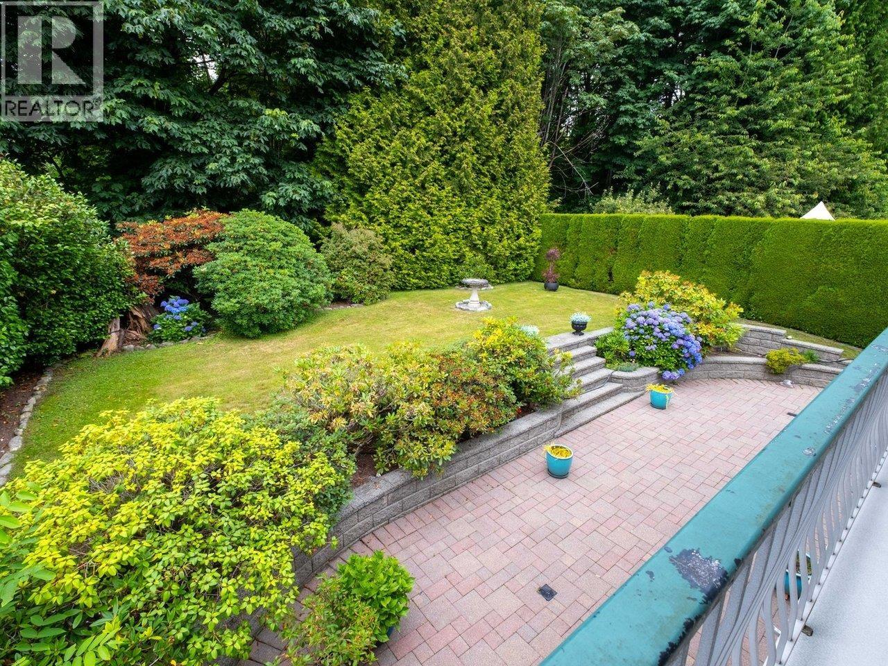 Photo 27 of 375 Fairway Drive, North Vancouver BC