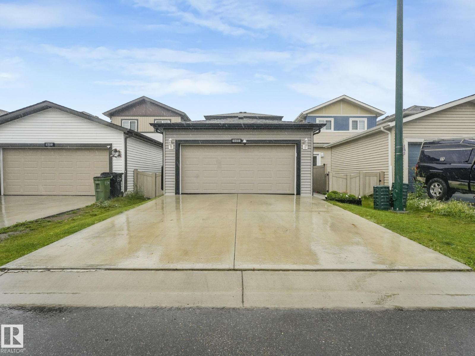 Photo 49 of 1715 26 A St Nw, Edmonton AB