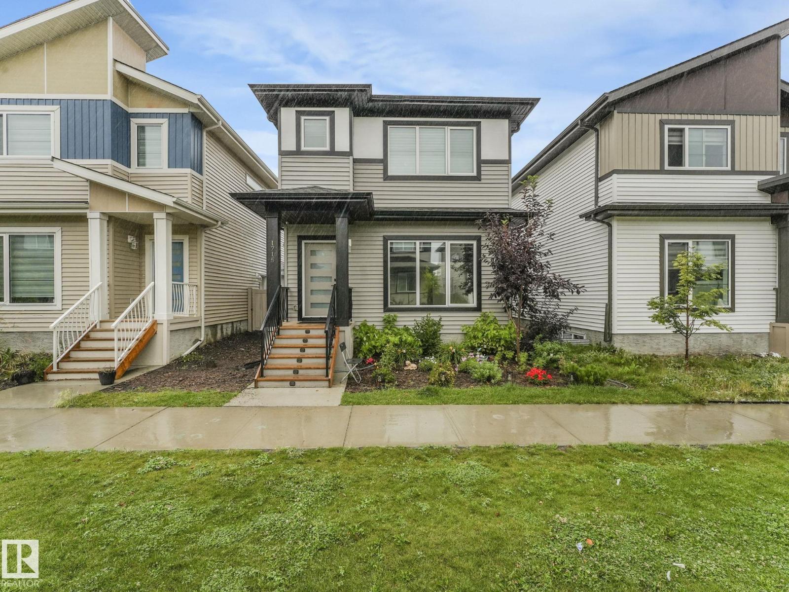 Photo 15 of 1715 26 A St Nw, Edmonton AB