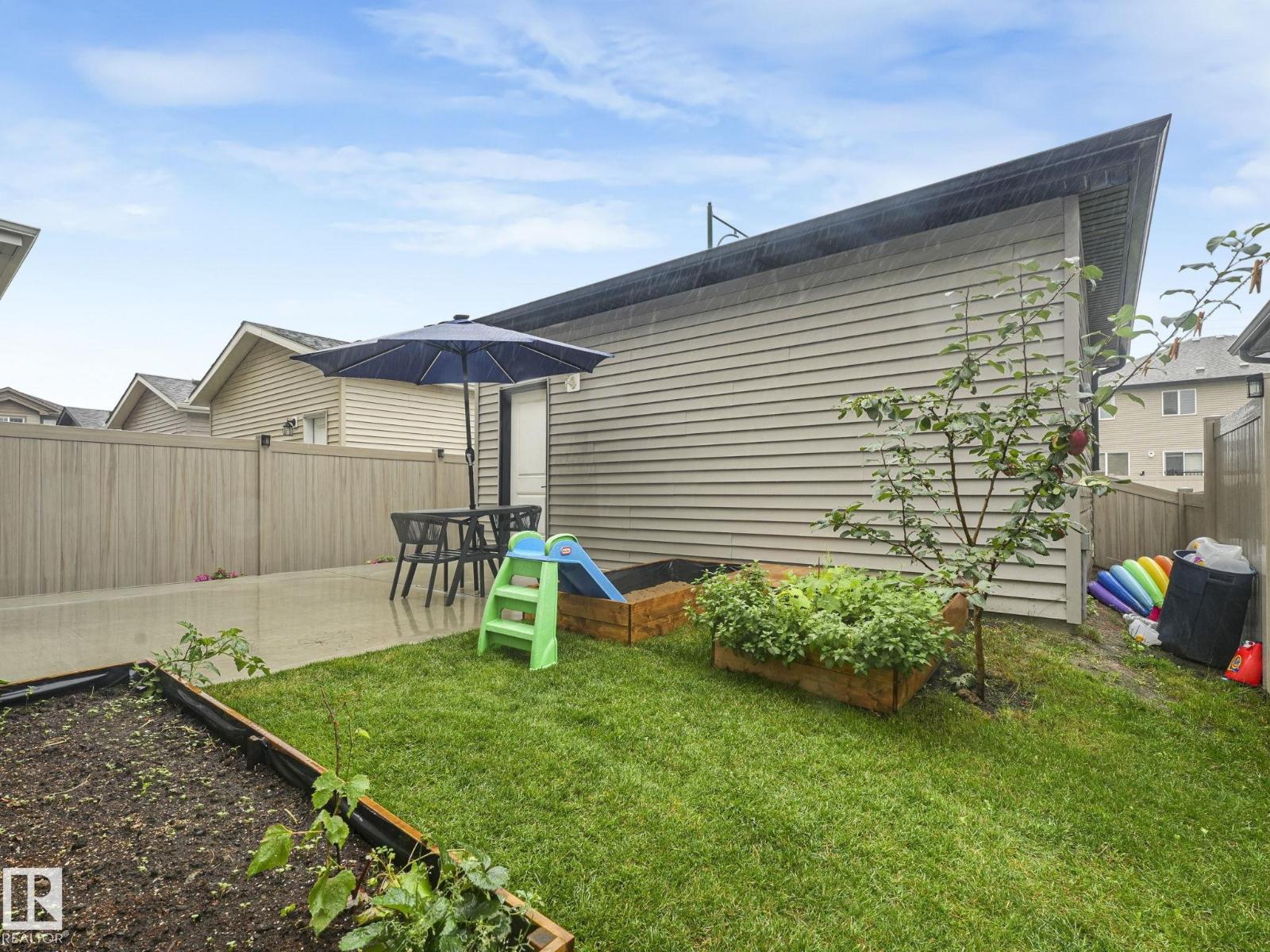 Photo 48 of 1715 26 A St Nw, Edmonton AB