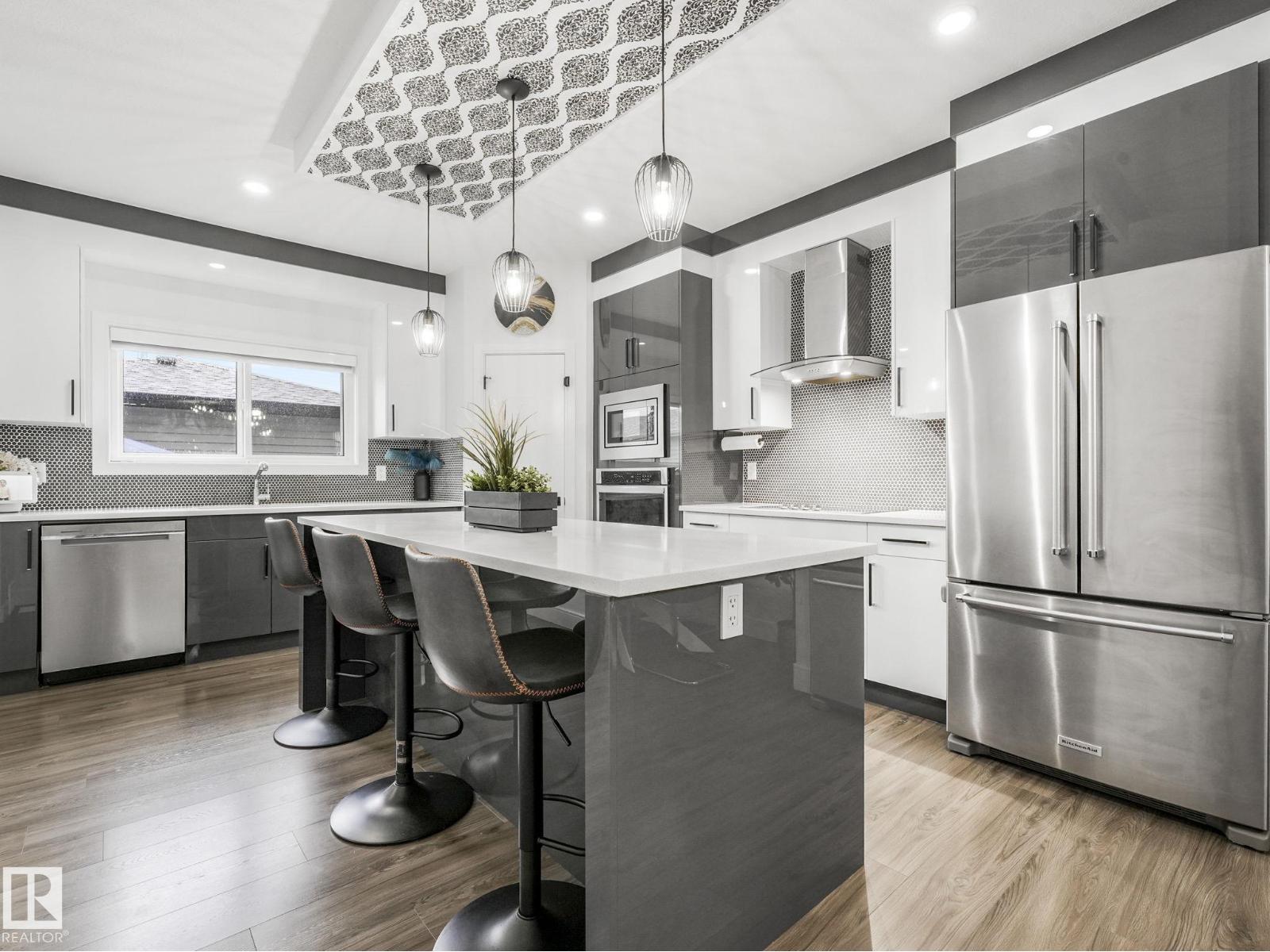 Photo 28 of 1715 26 A St Nw, Edmonton AB
