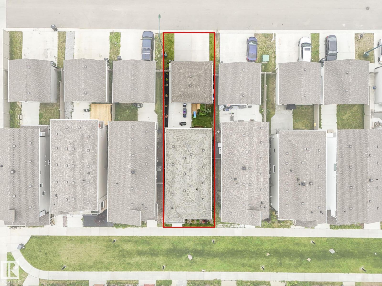 Photo 21 of 1715 26 A St Nw, Edmonton AB