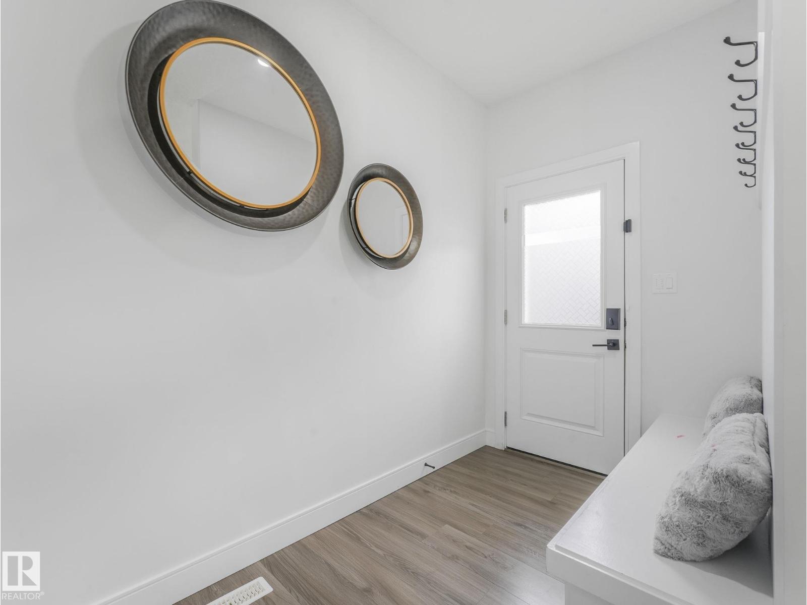 Photo 53 of 1715 26 A St Nw, Edmonton AB