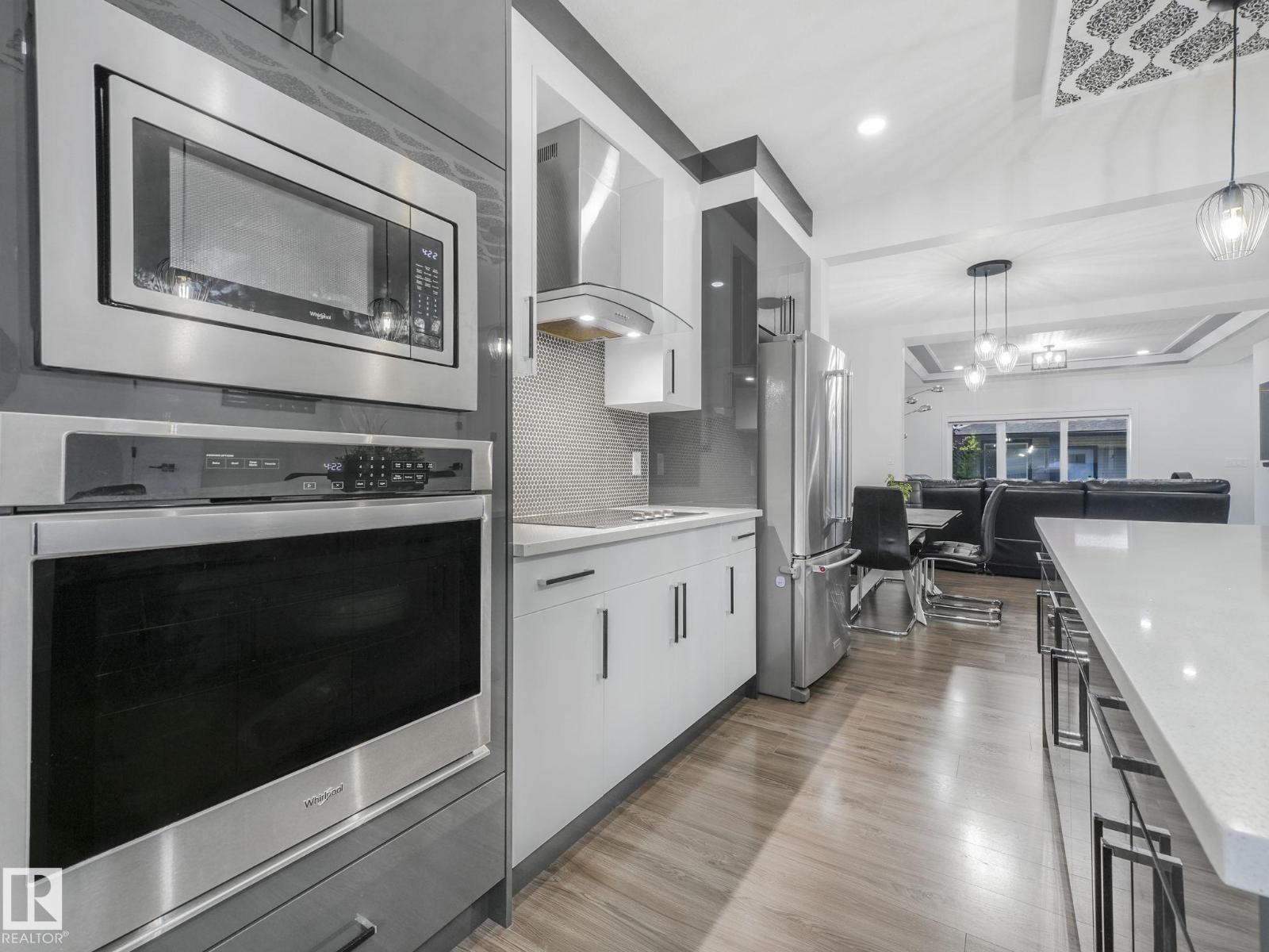 Photo 52 of 1715 26 A St Nw, Edmonton AB
