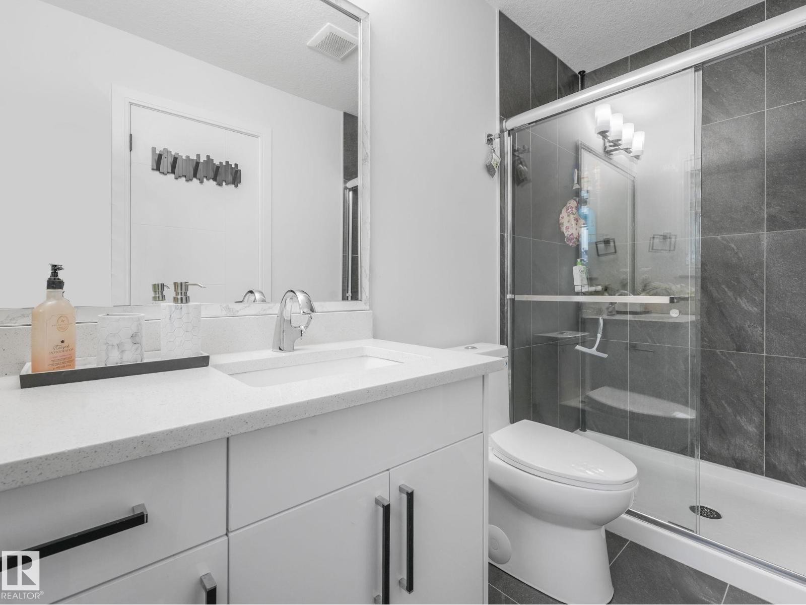 Photo 30 of 1715 26 A St Nw, Edmonton AB