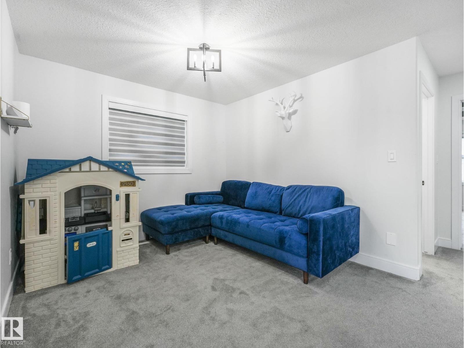 Photo 38 of 1715 26 A St Nw, Edmonton AB