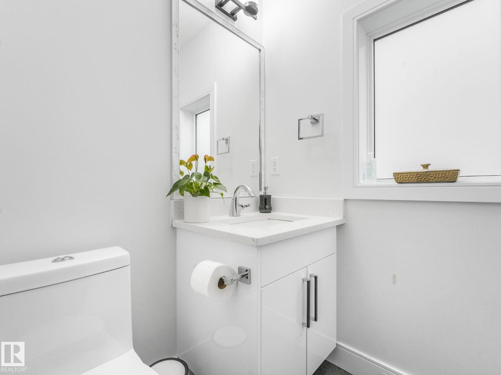 Photo 51 of 1715 26 A St Nw, Edmonton AB