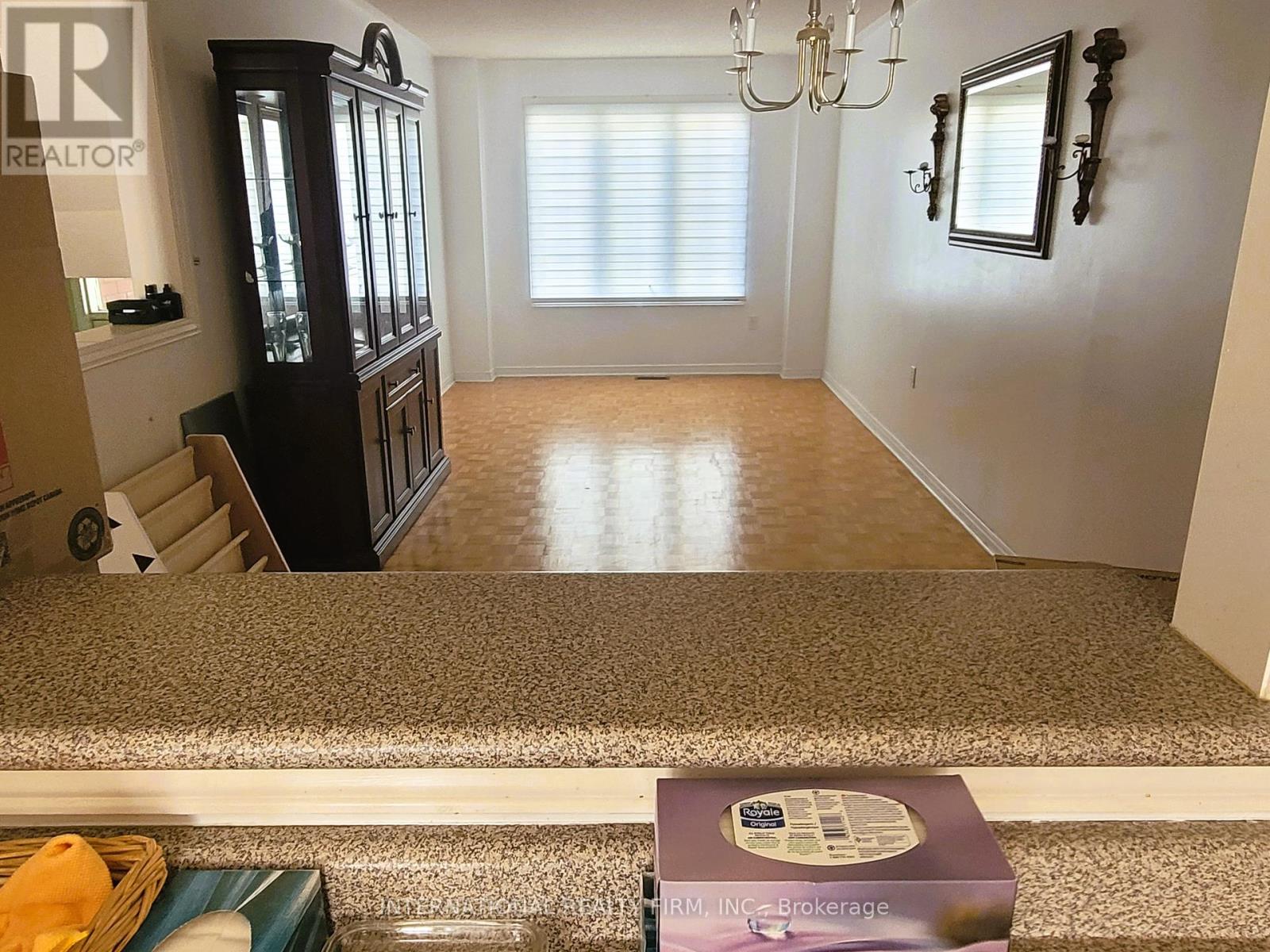 Photo 11 of 50 Beresford Drive, Richmond Hill ON