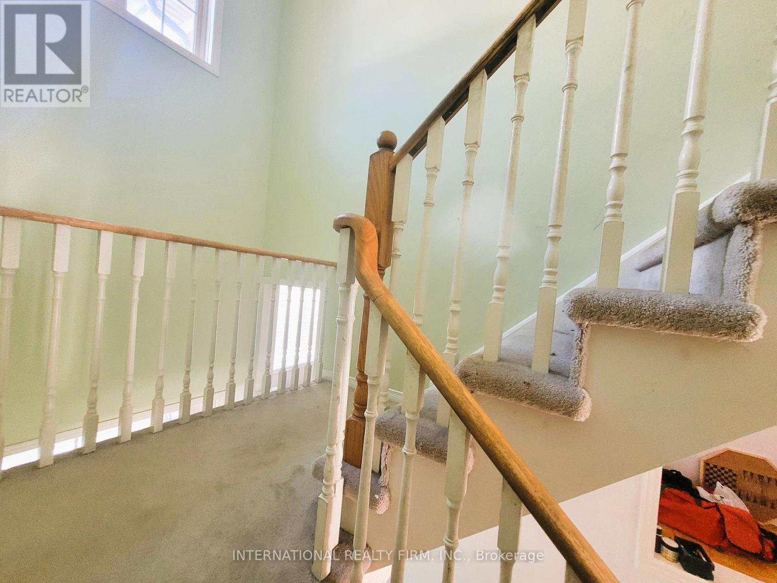 Photo 15 of 50 Beresford Drive, Richmond Hill ON