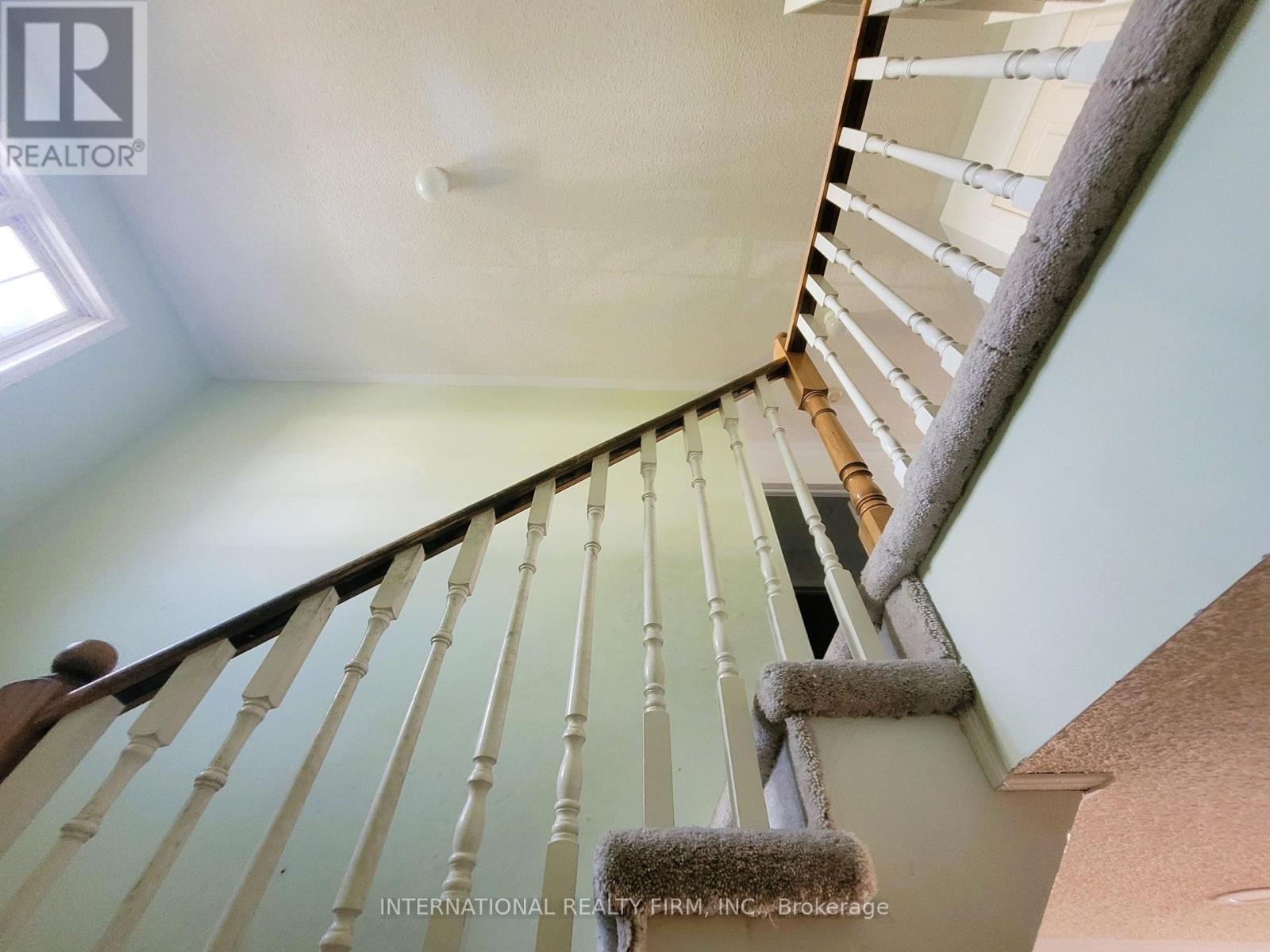 Photo 17 of 50 Beresford Drive, Richmond Hill ON