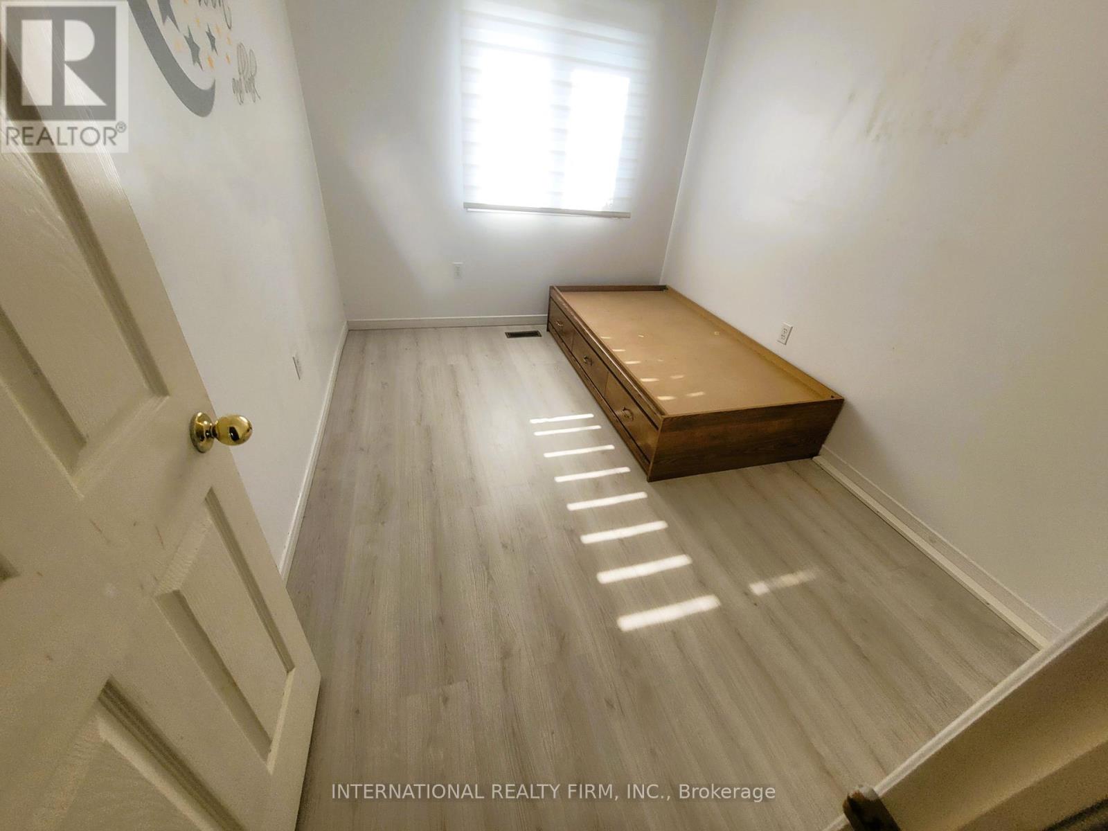 Photo 25 of 50 Beresford Drive, Richmond Hill ON