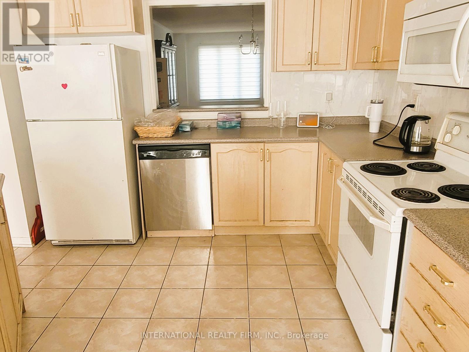 Photo 36 of 50 Beresford Drive, Richmond Hill ON