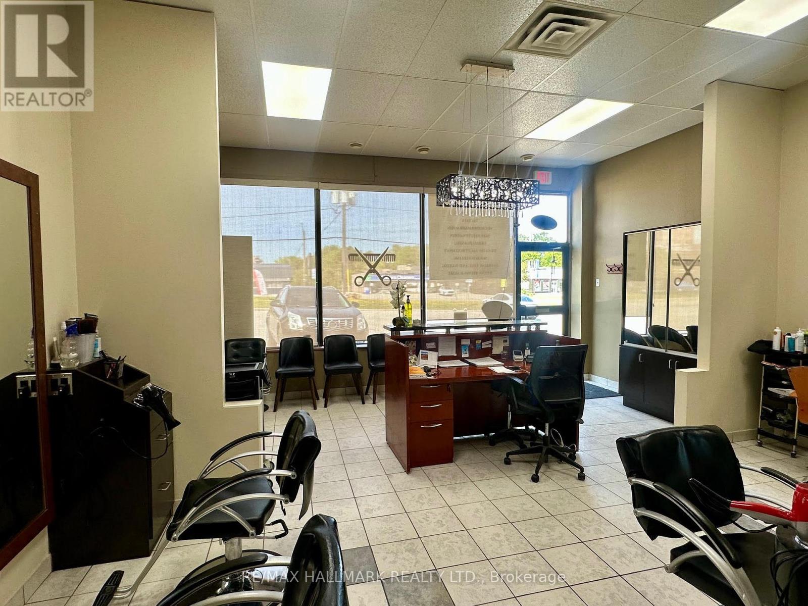 Photo 3 of 3 15461 Yonge Street, Aurora ON