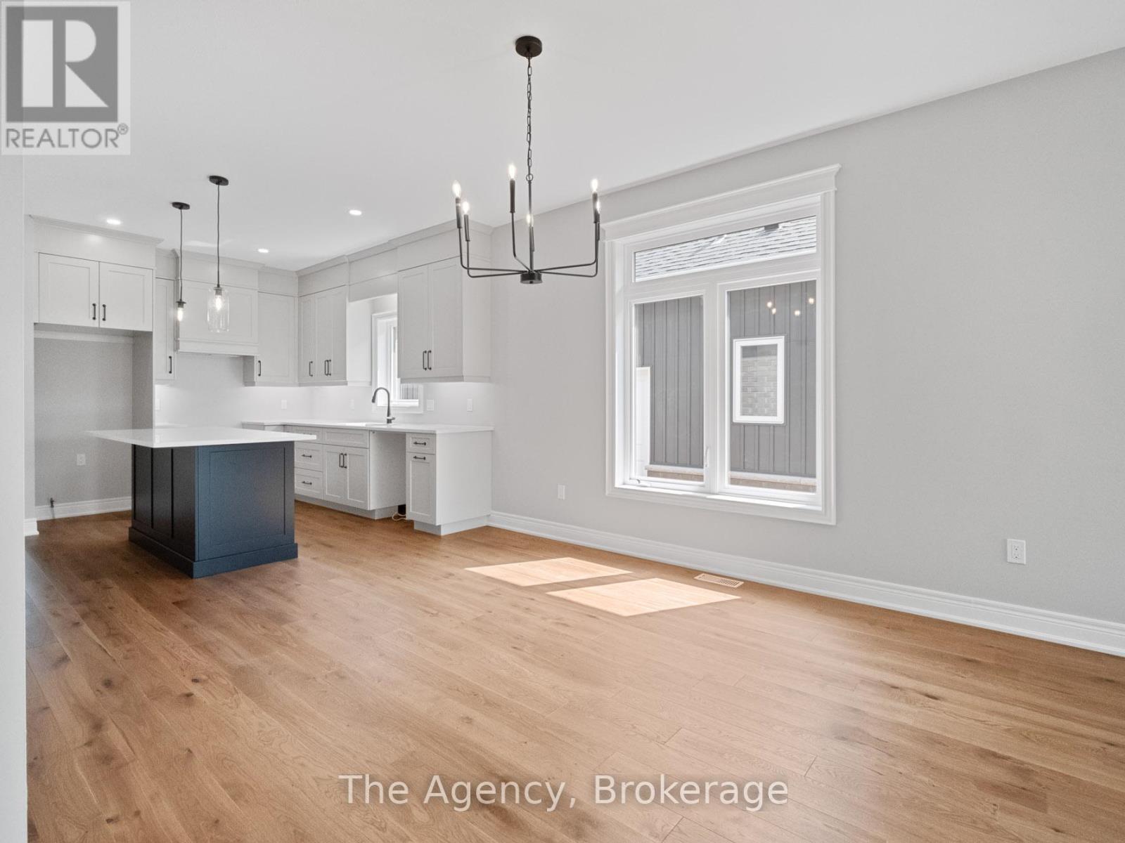 Photo 7 of 34 Marie Street, Pelham ON