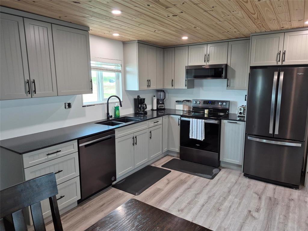 Photo 2 of 42063 41 E Road, Ste Anne MB