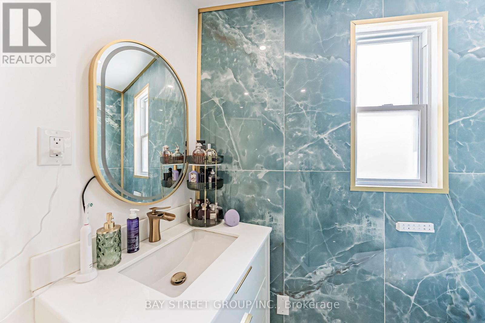 Photo 20 of 397 Kingston Road, Toronto ON